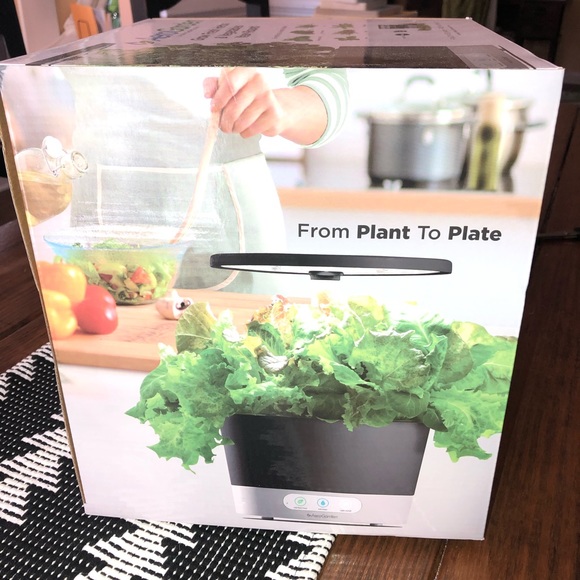 AeroGarden Harvest 360 New In Box - Picture 2 of 6